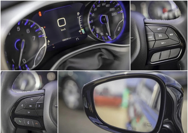 Chrysler Pacifica cena 104700 przebieg: 197000, rok produkcji 2018 z Białystok małe 497